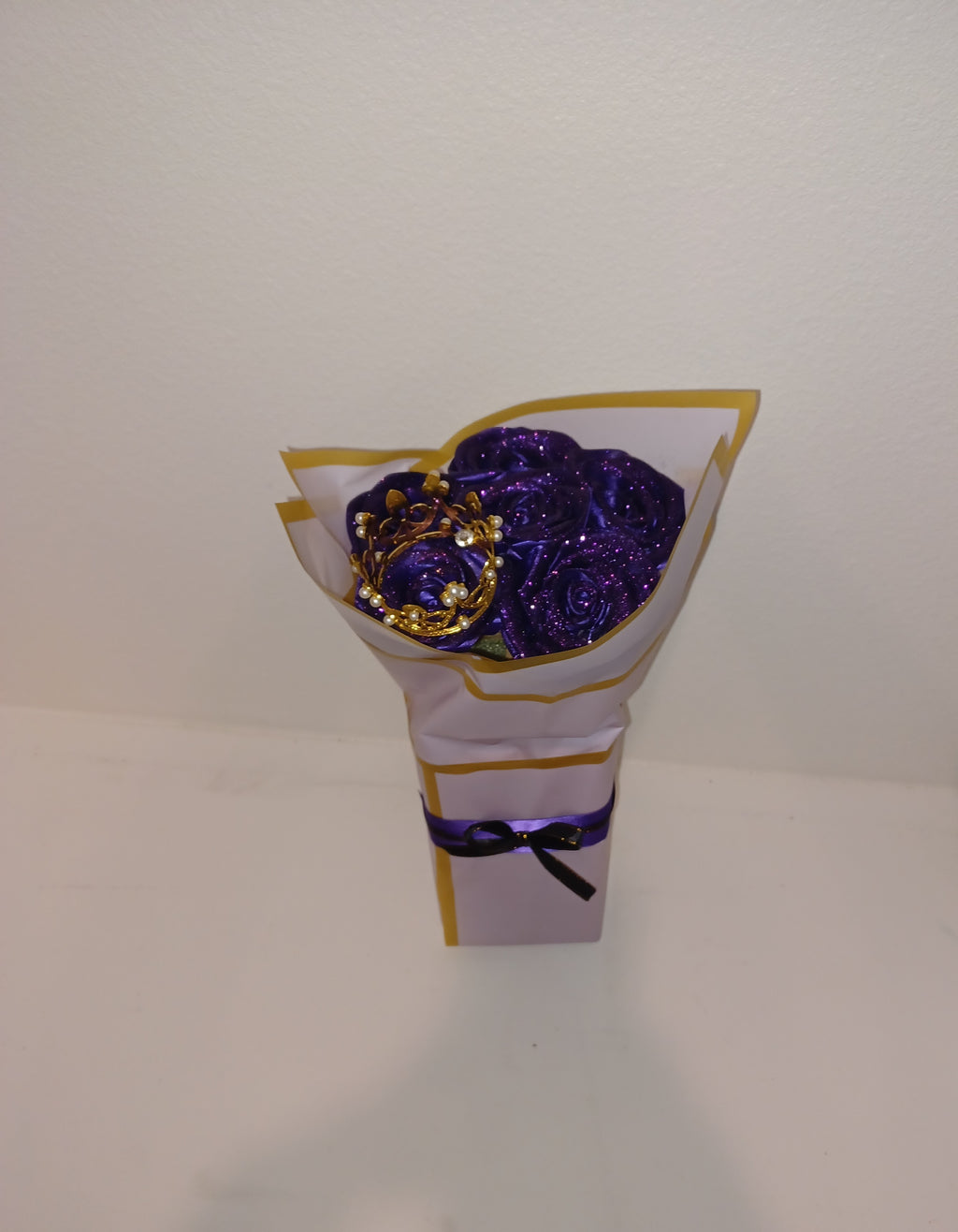 6 Ribbon Rose Bouquet